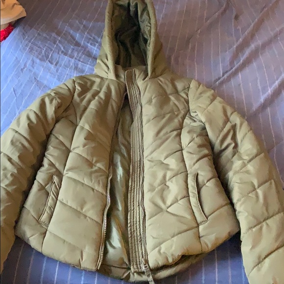 Green puffer Aeropostale’ jacket. - Picture 1 of 6
